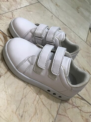 Işıklı Kız çocuk spor ayakkabı