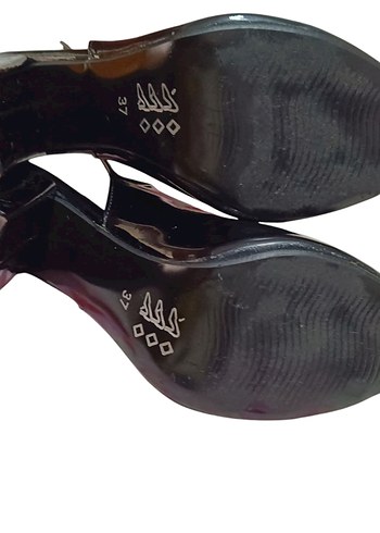 Siyah Parlak rugan Topuklu Kadın Ayakkabı - Görsel 4