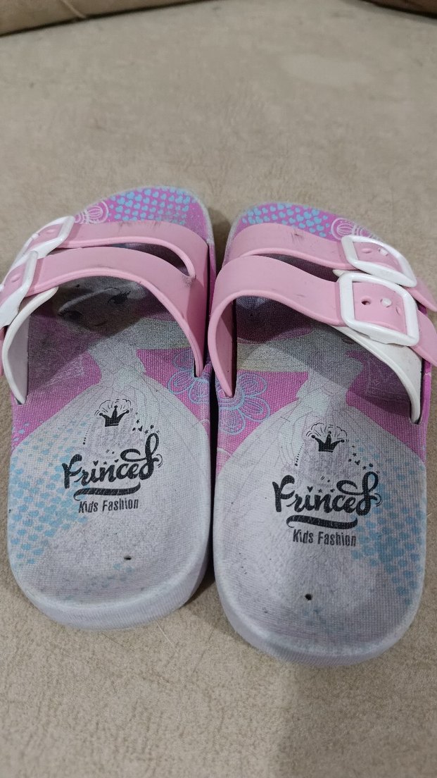 Kız Çocuk Pembe Tokalı Kaydırmaz Terlik - Görsel 2