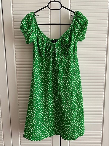 Yesil elbise