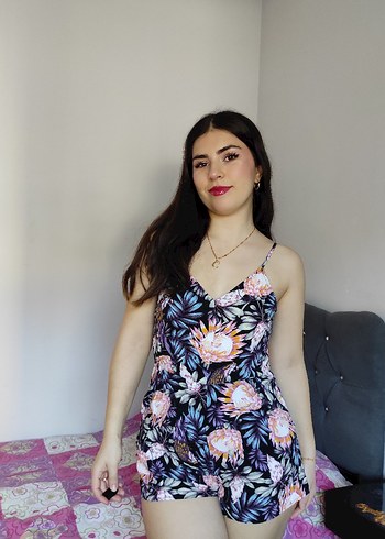 Çiçek Desenli Mini Tulum - Görsel 3