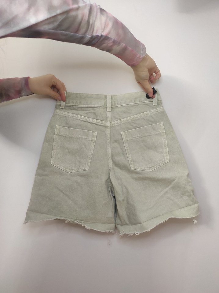 Bej Düğmeli Kadın Denim Mini Şort - Görsel 3