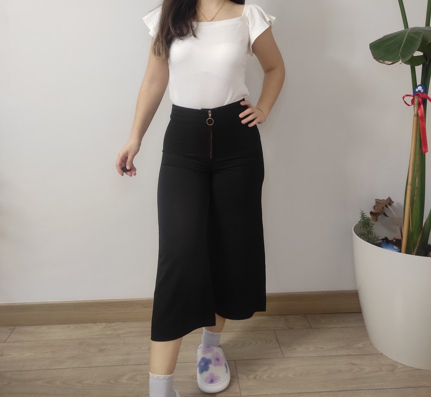 Siyah Geniş Kesim Kadın Pantolon - Görsel 2