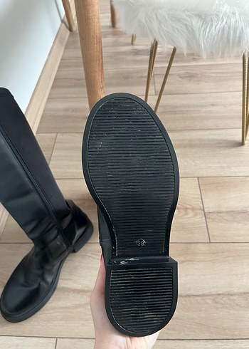 Siyah Deri Tokalı Dizüstü Bot - Görsel 5