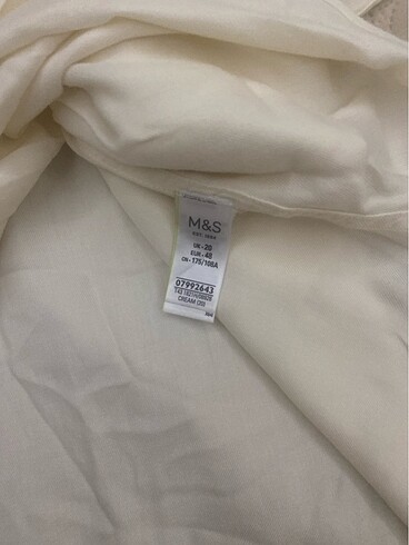 48 Beden ten rengi Renk Marks spenser ince gömlek