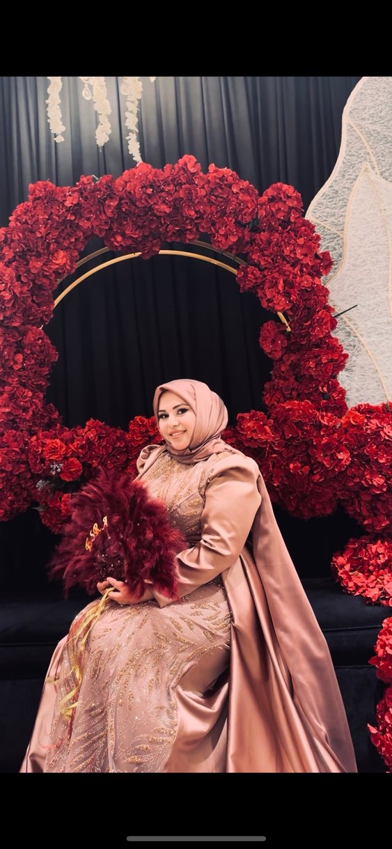 Uzun Kol, Yüksek Yakalı Camel Kadın Abiye - Görsel 3