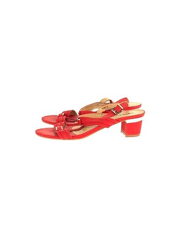 Derimod Stiletto %70 İndirimli.