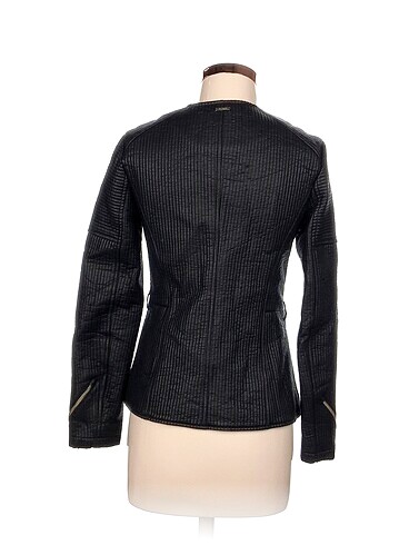 m Beden Guess Deri Ceket %70 İndirimli.