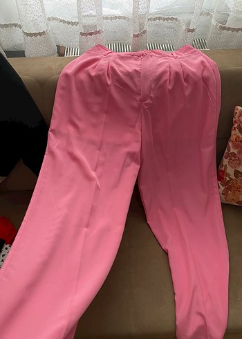 Pembe Pilili Kumaş Pantolon