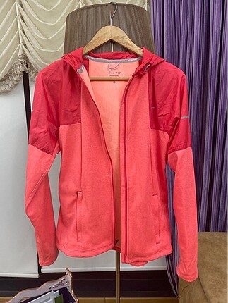 m Beden Nike Hirka