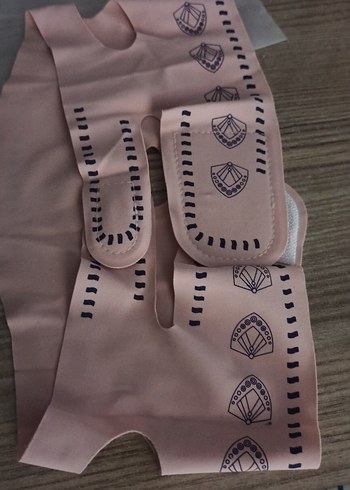 Kadınlar için Yüz Şekillendirici Maske - Görsel 5