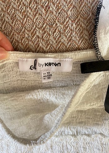 Koton Dokulu fiyonklu kadın beyaz crop