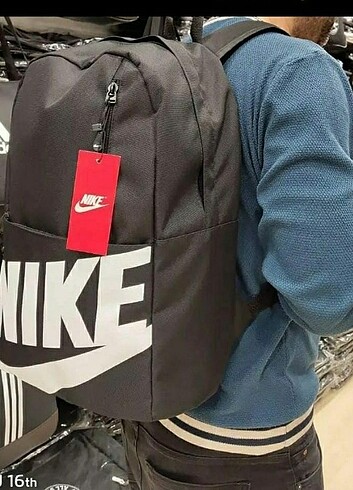 Büyük boy sırt çantası