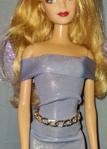 Barbie Barbie yılbaşı yüz ve eklemli bebek 