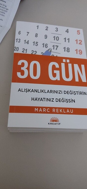 Üç adet kitap 