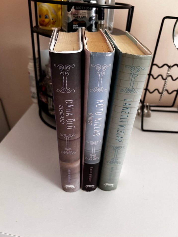 Katie Alender - Görsel 2