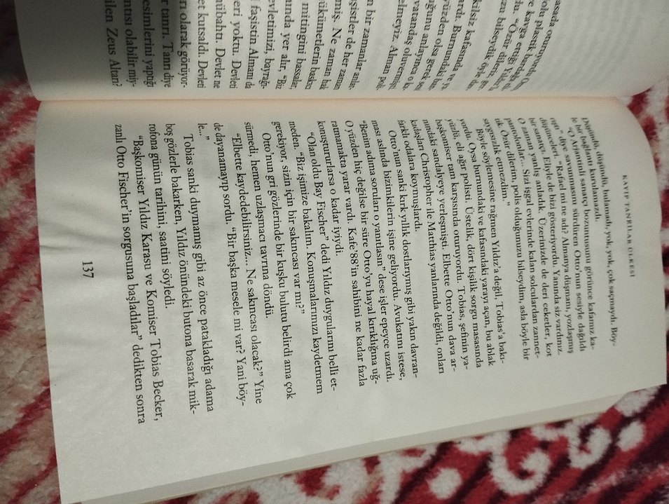 Kayıp Tanrılar Ülkesi - Ahmet Ümit - Görsel 5