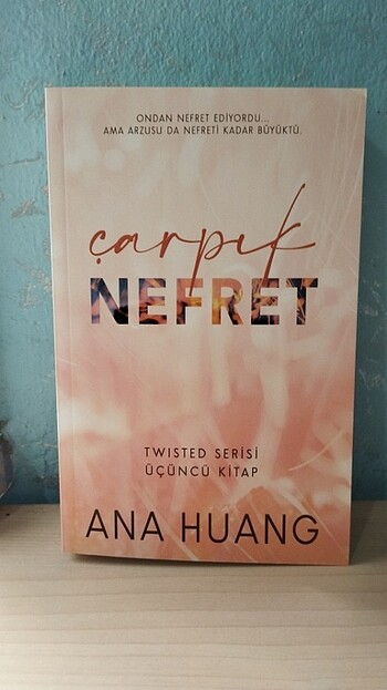 Çarpık Nefret Ana Huang-Twisted Serisi Üçüncü Kitap