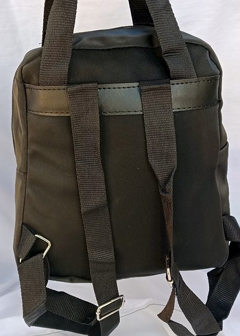 Kadın Siyah Fermuarlı Sırt Çantası - Görsel 2