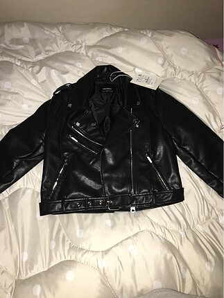 m Beden Pull and bear deri ceket