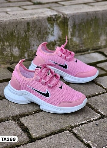 Nike Kız çocuk spor ayakkabı 