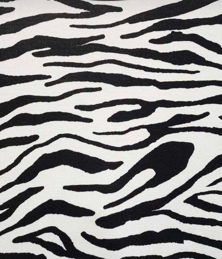 Zebra Desenli Uzun Drapeli Kadın Elbise - Görsel 4