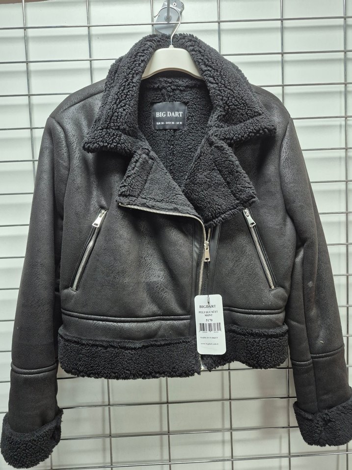 Siyah Kürklü Denim Kadın Ceket - Görsel 3