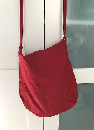 Kırmızı Çanta