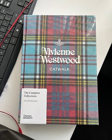 Vivienne Westwood Catwalk Moda Kitap