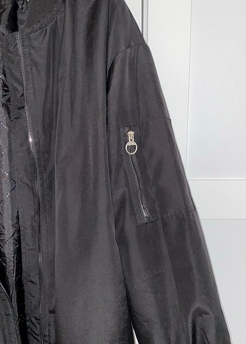 Zara Siyah Fermuarlı Gevşek Kesim Kadın bomber ceket