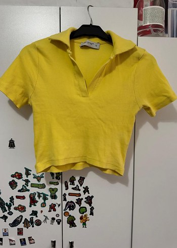 Sarı Mini Polo Yaka Kadın Crop