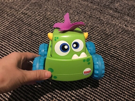 Fisher price canavar araba