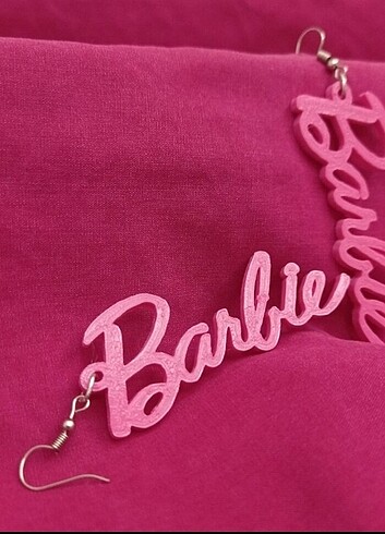 Barbie Logo Yazı küpe