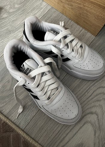Adidas spor ayakkabı - Görsel 2