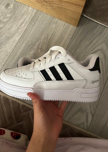 Adidas spor ayakkabı - Görsel 3