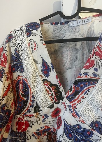 Dantel Detaylı bluz - Görsel 4