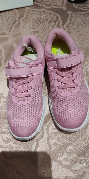 Pembe Nike 31 numara