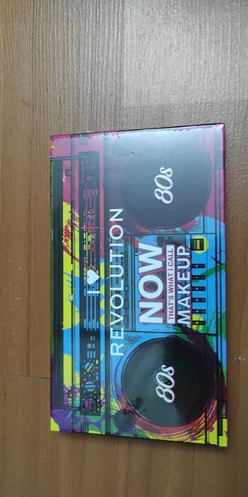 80s revolution far paleti