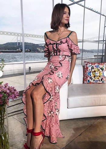 m Beden Pembe Nakışlı Uzun Dantel Elbise