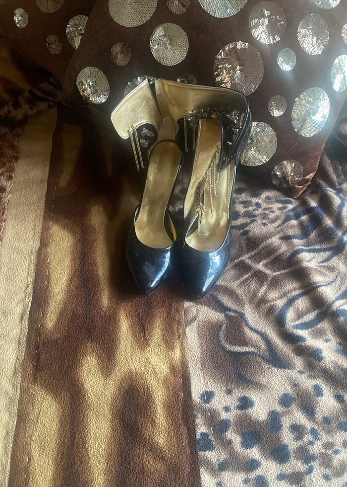 Topuklu ayakkabı - Görsel 2