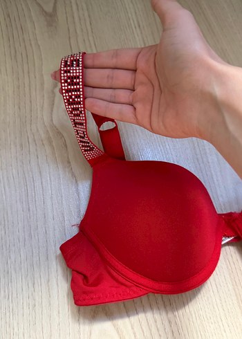 Victoria s Secret Kırmızı Victoria Secret Sütyen