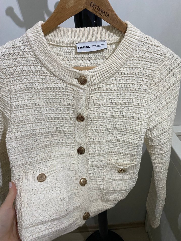 Bershka gold düğmeli hırka - Görsel 2