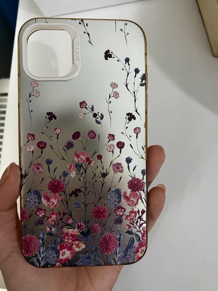 Çiçek Desenli Telefon Kılıfı - Görsel 4