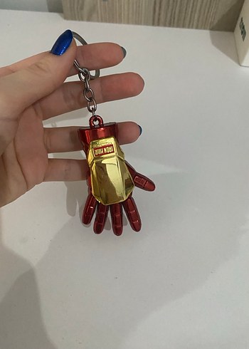 Renkli Zincir Detaylı Iron Man Anahtarlık - Görsel 4