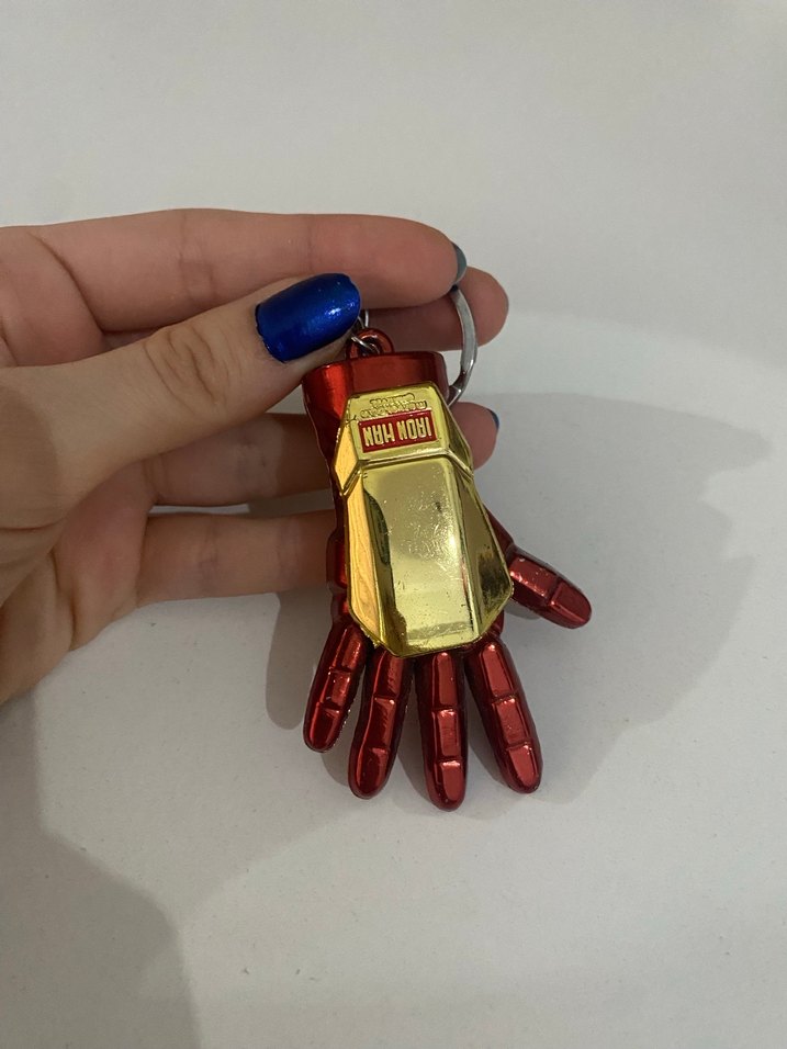 Renkli Zincir Detaylı Iron Man Anahtarlık - Görsel 3