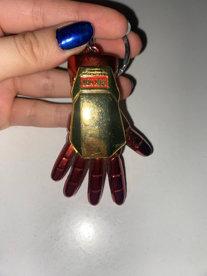 Renkli Zincir Detaylı Iron Man Anahtarlık - Görsel 5