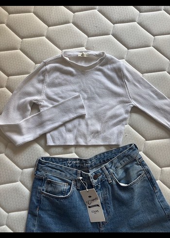 Pull and Bear Beyaz Crop Top Uzun Kollu Kadin Kazak