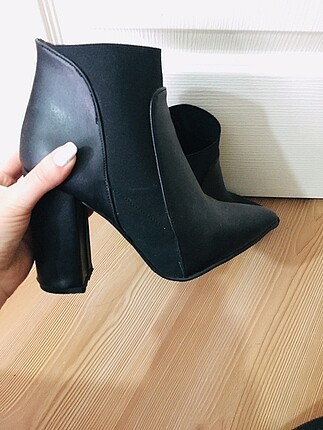Siyah bootie
