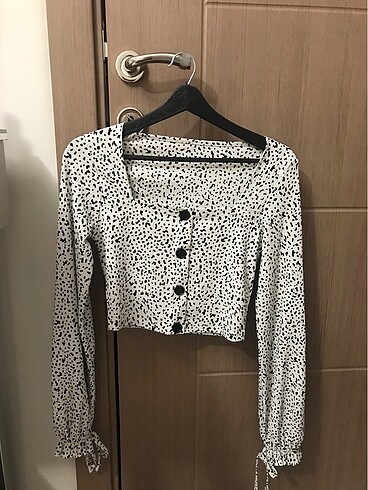 H&M crop bluz