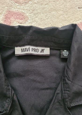 Mavi Düğmeli Siyah Kısa Kollu Erkek Gömlek